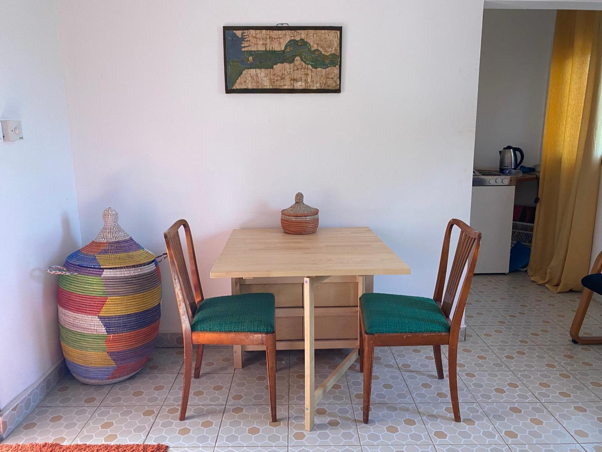 Dabo House 호텔 Brufut 외부 사진